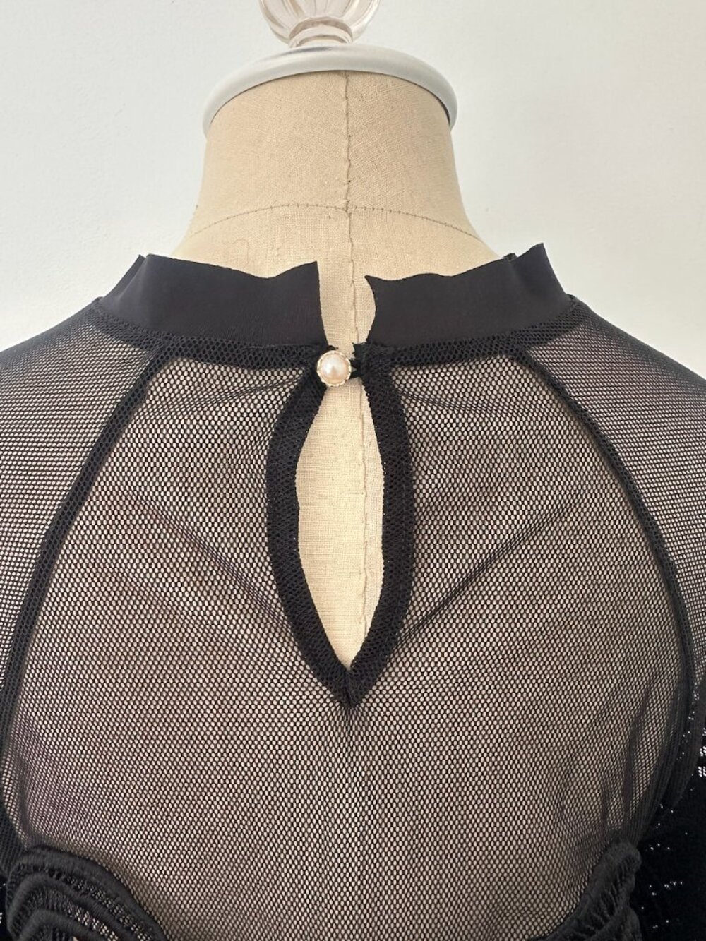 Iris Van Herpen Inspired Black Top - Picture 4 of 5